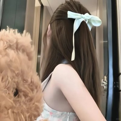战火中的花蕾